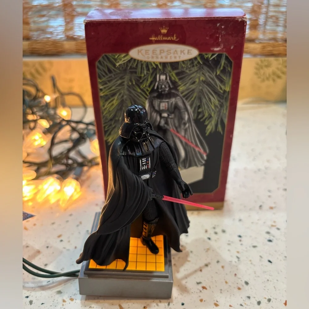 Hallmark 1997 Darth Vader Magic Ornament – Light‎ & Voice – Star Wars – Rare VTG